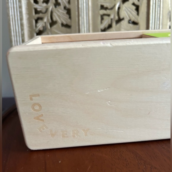 Lovevery Sliding Top Box green - Picture 3 of 5